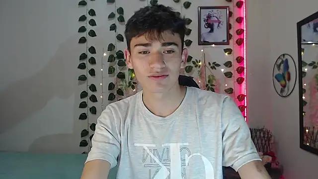 HarryClaude from StripChat