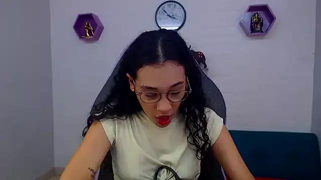 hellen_queensex from StripChat is Freechat