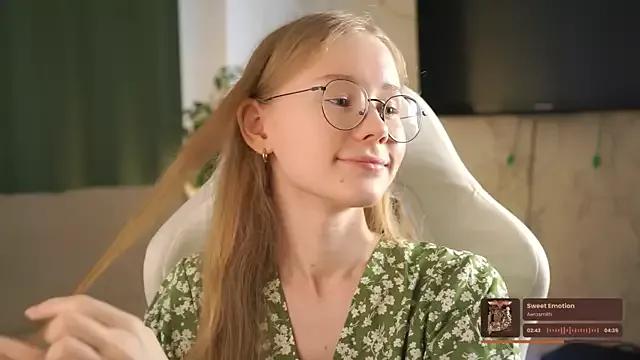 Photos of Hello_Kitty_Jane from StripChat is Freechat