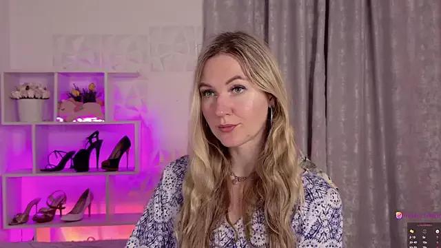 Try the thrill of flirt babes with our cam hosts, featuring unclothed wildness while getting naked and playing with their favored sex toys.