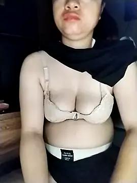 Hello_sanni from StripChat is Freechat