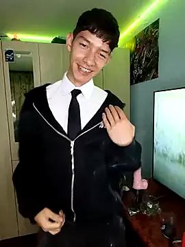 heyy_noah11 from StripChat is Freechat