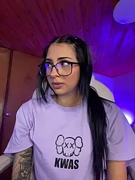 Hilary_pinkk from StripChat is Freechat