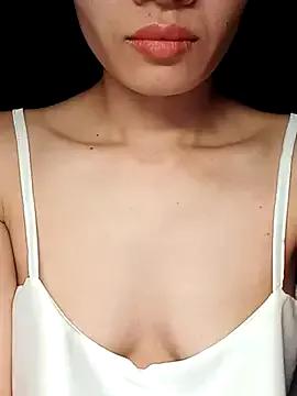 Hinna_x from StripChat is Freechat