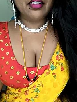 honey-sexy from StripChat is Freechat