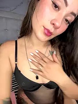 Honey_noir from StripChat is Freechat