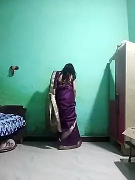 Hornyme18 from StripChat is Freechat