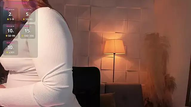 iamxamira from StripChat is Freechat