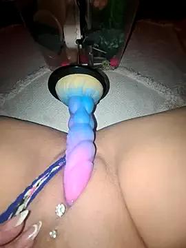 Iitaniee from StripChat