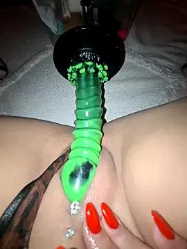 Iitaniee from StripChat