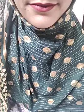 Indian-Aleena from StripChat is Freechat
