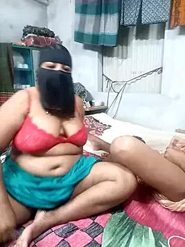 Indian_Hot_Babhi from StripChat is Freechat