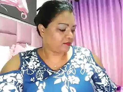 IndianDelia from StripChat