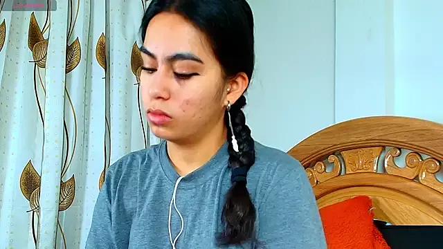 iris_mandarine from StripChat is Freechat