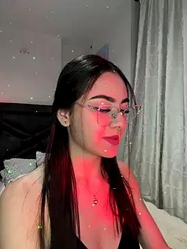 IrisBrowm from StripChat
