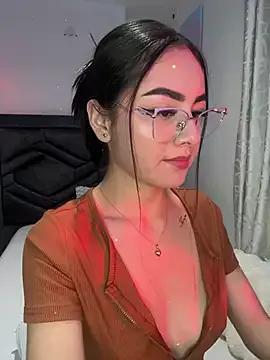 IrisBrowm from StripChat is Freechat