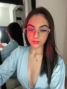 IrisBrowm from StripChat