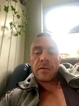 irishdaddyxxl from StripChat is Freechat