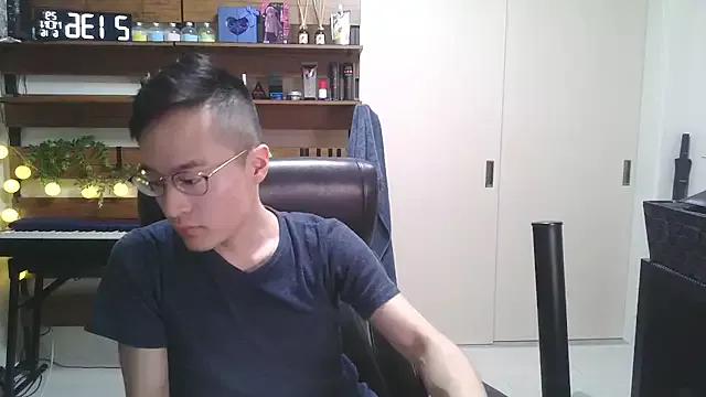 IroManager from StripChat is Freechat