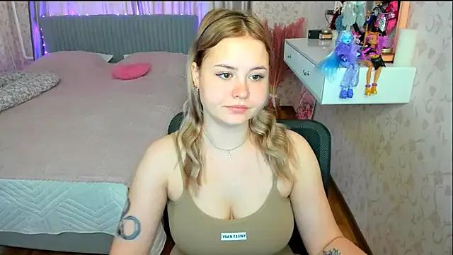 IrresistibleKiss14 from StripChat is Freechat