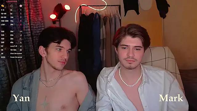 Photos of itsyanbb from StripChat is Freechat