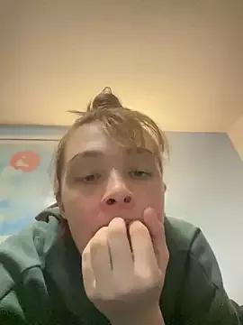 Itzz_lolareign from StripChat is Freechat