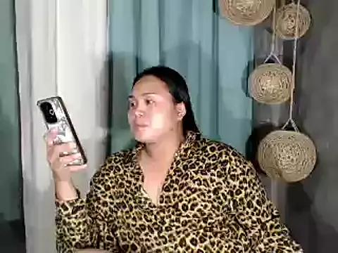 ivoryluxe from StripChat is Freechat