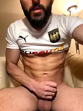 iyourdadyy from StripChat is Freechat