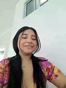 IZA_ROUS webcams show profile image 