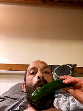 jackadi33 from StripChat is Freechat