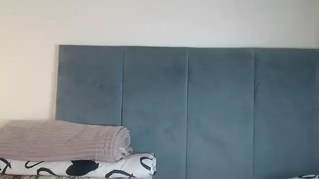 Jah-Queen from StripChat is Freechat