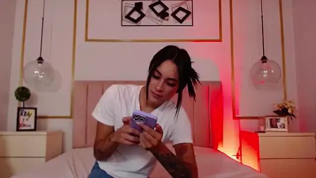 Jasmine_Lander from StripChat is Freechat