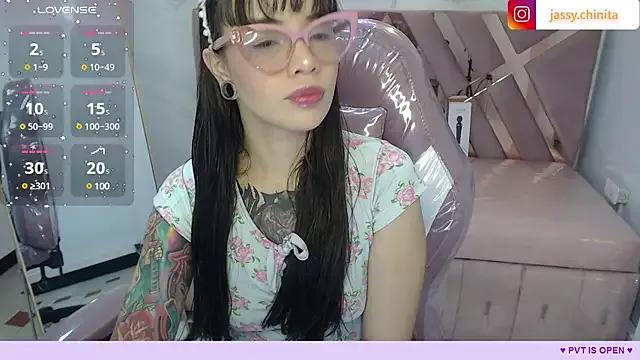 Jassy_Noodle_v from StripChat is Freechat