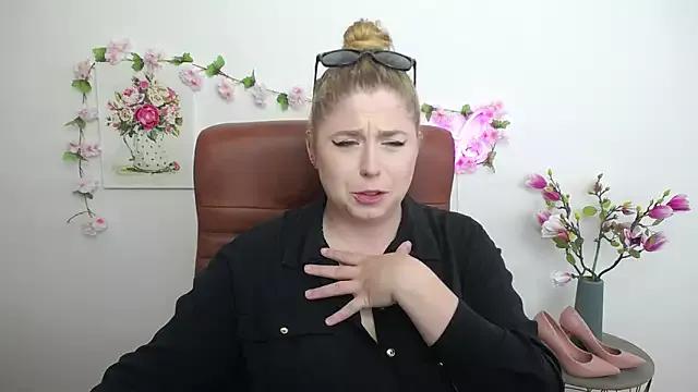 Try the thrill of flirt babes with our cam hosts, featuring unclothed wildness while getting naked and playing with their favored sex toys.