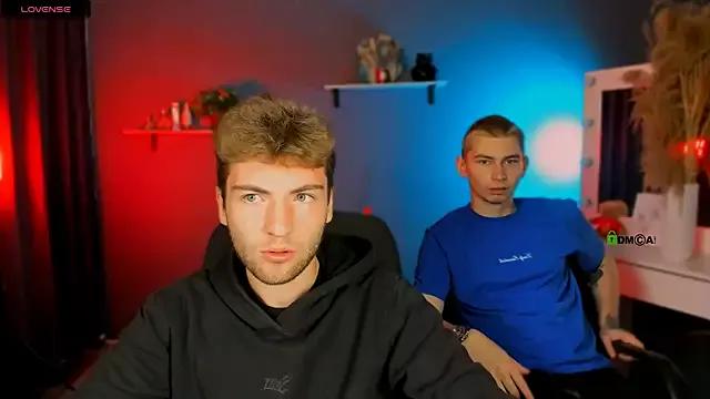 joseph_bear_ from StripChat is Freechat