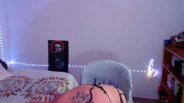 Try the thrill of flirt babes with our cam hosts, featuring unclothed wildness while getting naked and playing with their favored sex toys.