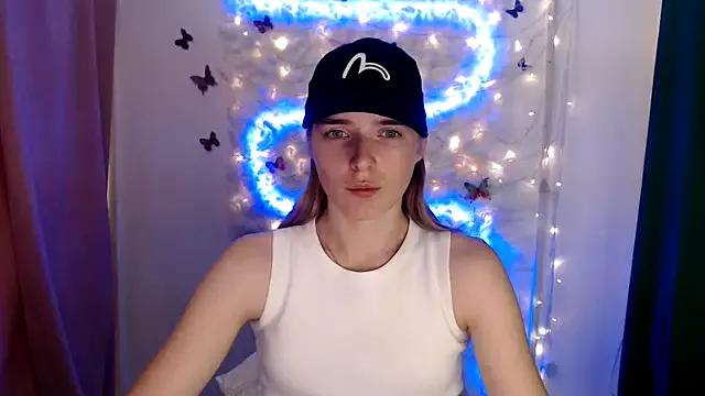 JuiceLips__ from StripChat is Freechat