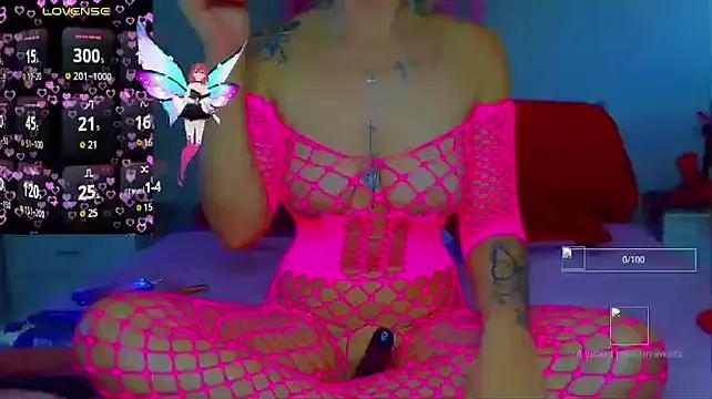 Juicy_Lucy from StripChat is Freechat