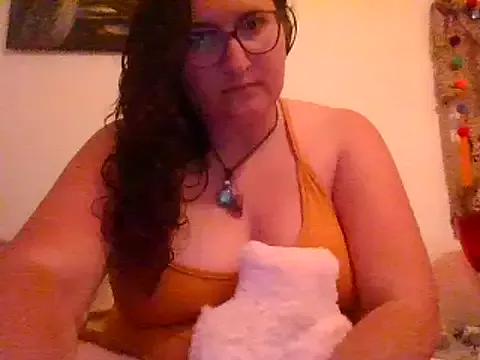 juicyrubies from StripChat is Freechat