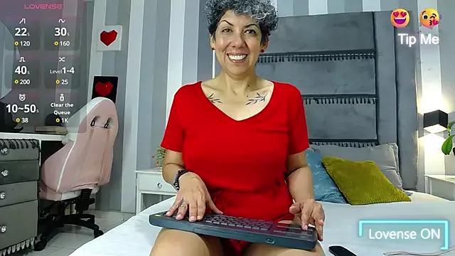 Julianewell from StripChat is Freechat