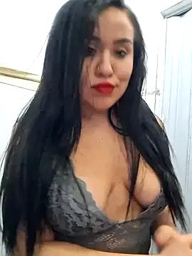 JuliaYalla webcams show profile image 