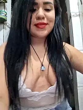 JuliaYalla webcams show profile image 