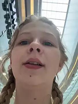 julie-bae from StripChat is Freechat