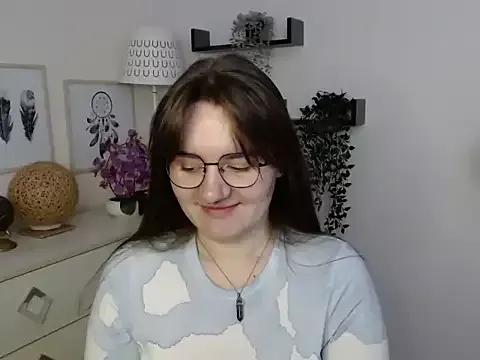 Julie_Diamond from StripChat is Freechat
