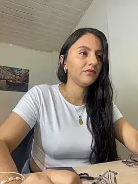 julieta_rossi from StripChat is Freechat