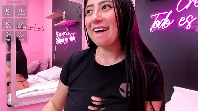 JuliethCruz_ from StripChat is Freechat