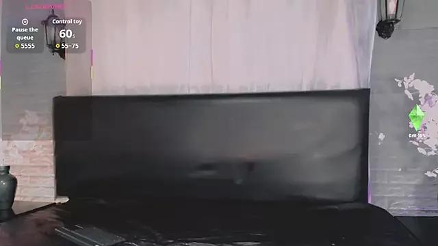 Juliette_Miel from StripChat is Freechat