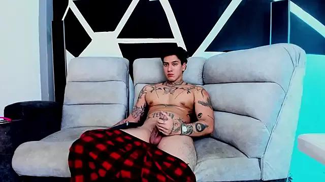 JUSTIN_FULLER1 from StripChat is Freechat