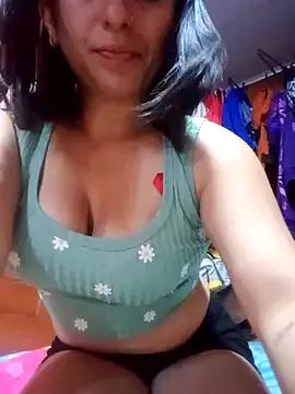 KARINABELTRAL from StripChat is Freechat