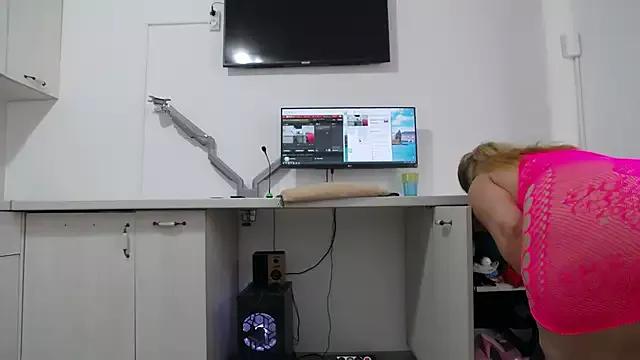 KarlyGray10 from StripChat is Freechat